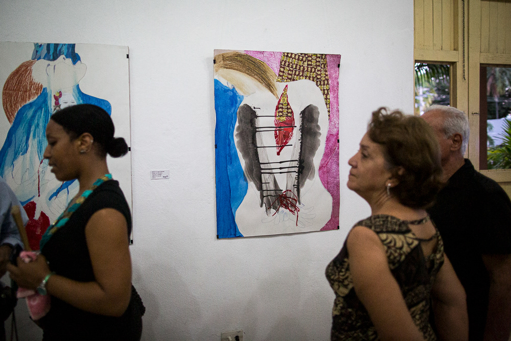 Picture of Gallery attendants at the collective's exhibition room. gallery arte soy in santiago de cuba, cuba. 2015  © Pedro Rodrigues